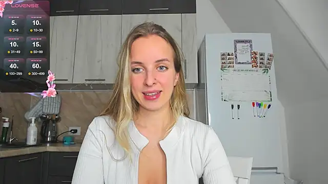 violet blue eyes online show from 12/10/24, 01:44