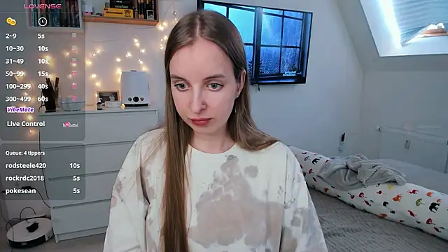 Snapshot of violet_blue_eyes chatting on 03/06/26, 12:45 violet blue eyes online show from 03/06/26, 12:45