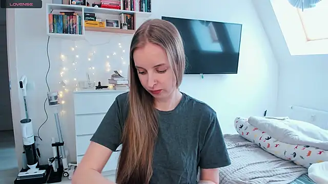 violet blue eyes online show from 04/30/26, 01:06
