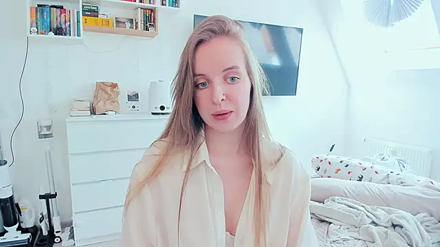 violet blue eyes online show from 05/05/26, 01:30