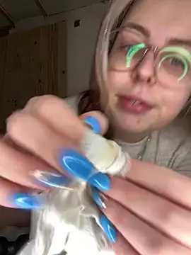 Snapshot of Livewithlucy chatting on 01/02/25, 06:45 Livewithlucy online show from 01/02/25, 06:45