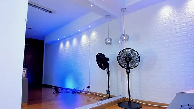 violet scott online show from 01/21/25, 01:43