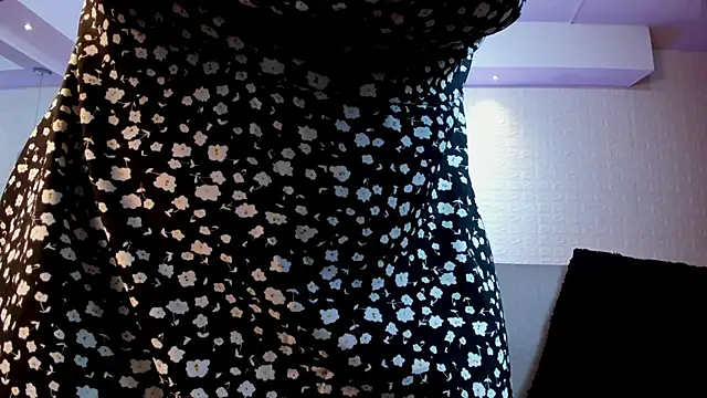 violet scott online show from 09/19/25, 11:11