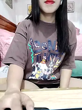 cream1299 online show from 10/17/25, 01:31