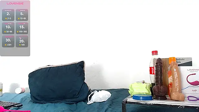 Snapshot of camilavagina24 chatting on 12/15/24, 07:10 camilavagina24 online show from 12/15/24, 07:10