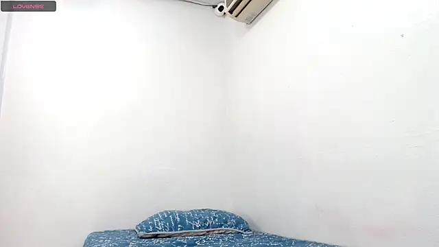 Snapshot of camilavagina24 chatting on 01/23/25, 05:42 camilavagina24 online show from 01/23/25, 05:42