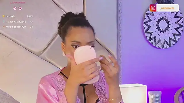 Snapshot of Nahomi_King chatting on 02/25/25, 01:09 Nahomi King online show from 02/25/25, 01:09