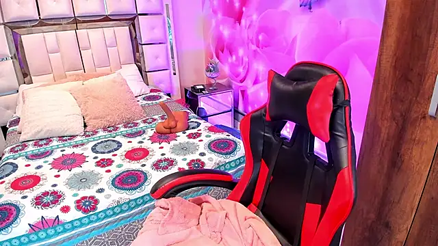 Yelena mutiz online show from 12/01/25, 02:00