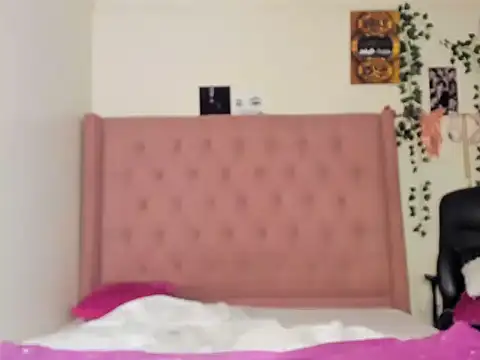 Wendy smal - online show from 02/21/25, 03:10