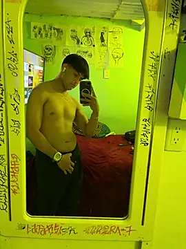 Snapshot of MAxLgemteh chatting on 03/09/26, 09:57 MAxLgemteh online show from 03/09/26, 09:57