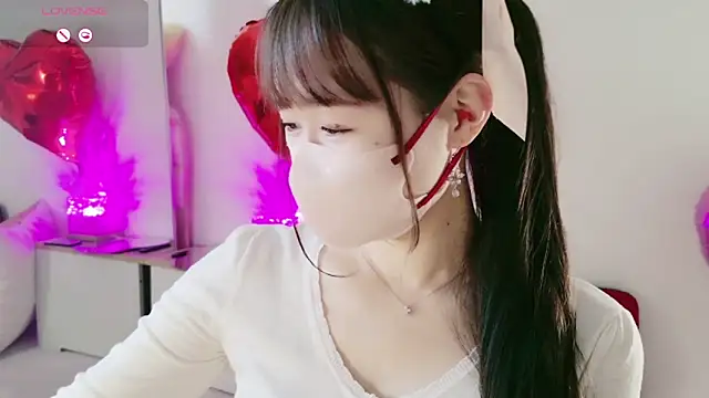 Snapshot of aaanyan chatting on 02/15/25, 04:03 aaanyan online show from 02/15/25, 04:03