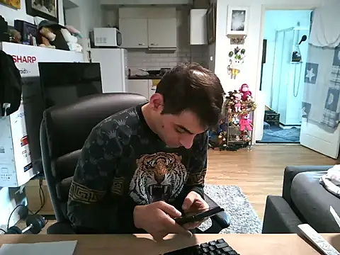 mihaimichael online show from 12/18/25, 12:22