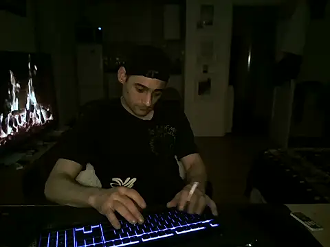 Snapshot of mihaimichael chatting on 05/20/26, 02:07 mihaimichael online show from 05/20/26, 02:07