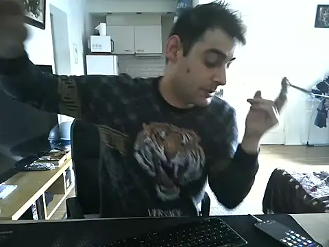 Snapshot of mihaimichael chatting on 06/14/26, 12:07 mihaimichael online show from 06/14/26, 12:07