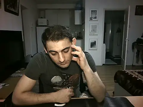 Snapshot of mihaimichael chatting on 06/16/26, 01:08 mihaimichael online show from 06/16/26, 01:08