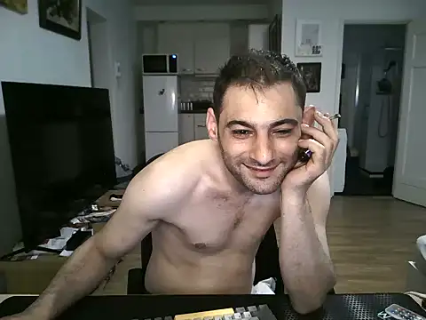 Snapshot of mihaimichael chatting on 06/27/26, 12:22 mihaimichael online show from 06/27/26, 12:22