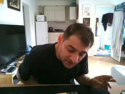 Snapshot of mihaimichael chatting on 07/01/26, 12:18 mihaimichael online show from 07/01/26, 12:18