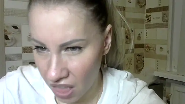 TherestlessKitty online show from 12/07/24, 08:44