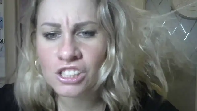 TherestlessKitty online show from 01/28/25, 09:08