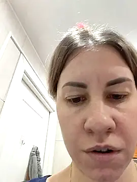 TherestlessKitty online show from 10/27/25, 10:58