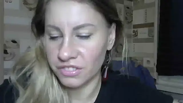 TherestlessKitty online show from 11/17/25, 06:41