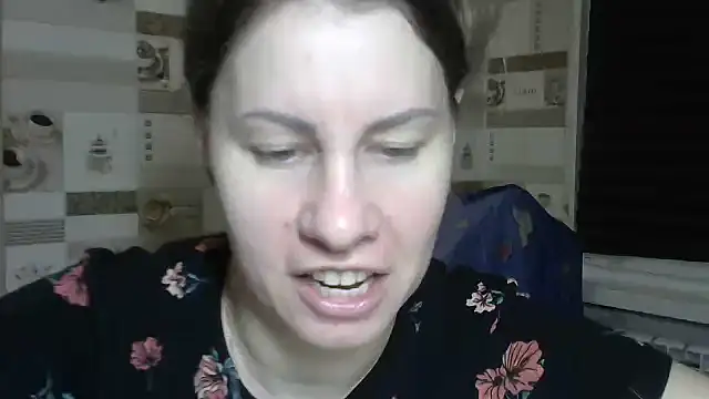 TherestlessKitty online show from 12/04/25, 10:18