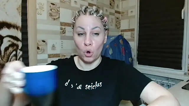 Snapshot of TherestlessKitty chatting on 04/23/26, 10:12 TherestlessKitty online show from 04/23/26, 10:12
