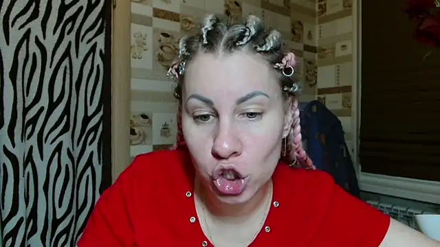 Snapshot of TherestlessKitty chatting on 04/30/26, 10:14 TherestlessKitty online show from 04/30/26, 10:14