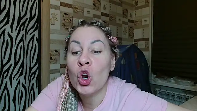 Snapshot of TherestlessKitty chatting on 05/03/26, 10:16 TherestlessKitty online show from 05/03/26, 10:16