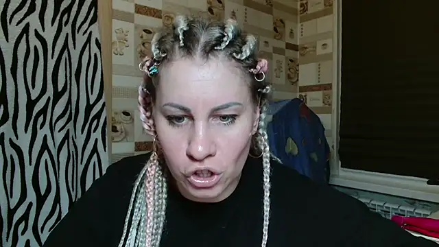 Snapshot of TherestlessKitty chatting on 05/04/26, 10:39 TherestlessKitty online show from 05/04/26, 10:39