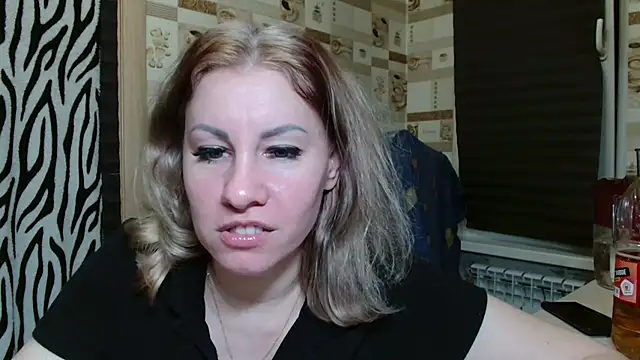 Snapshot of TherestlessKitty chatting on 06/25/26, 10:14 TherestlessKitty online show from 06/25/26, 10:14