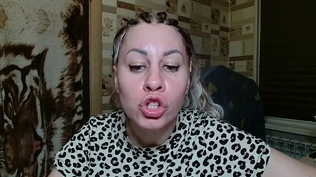 Snapshot of TherestlessKitty chatting on 07/16/26, 10:16 TherestlessKitty online show from 07/16/26, 10:16