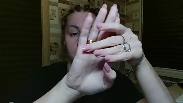 Snapshot of TherestlessKitty chatting on 07/21/26, 10:12 TherestlessKitty online show from 07/21/26, 10:12