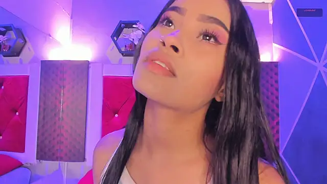 Karoll014 online show from 04/21/26, 12:11