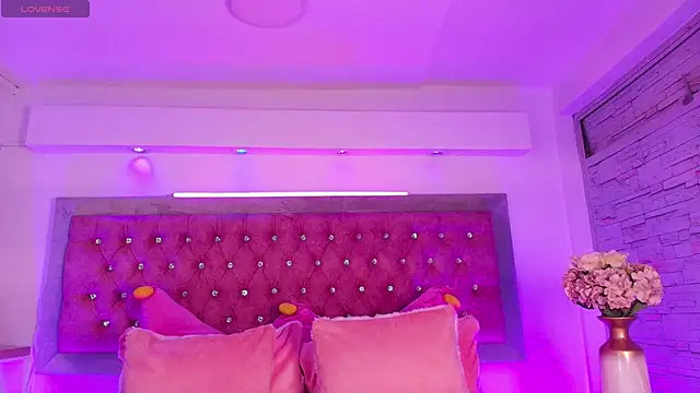 Tayzon Foxxx online show from 12/14/25, 08:35