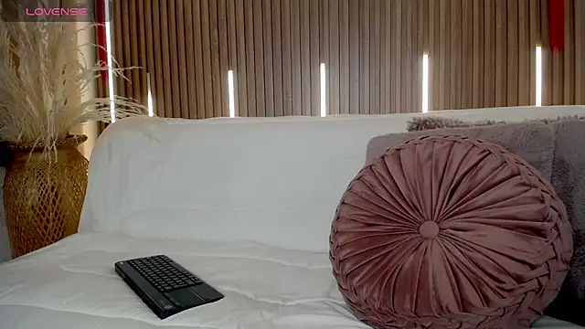 Tayzon Foxxx online show from 04/17/26, 08:23