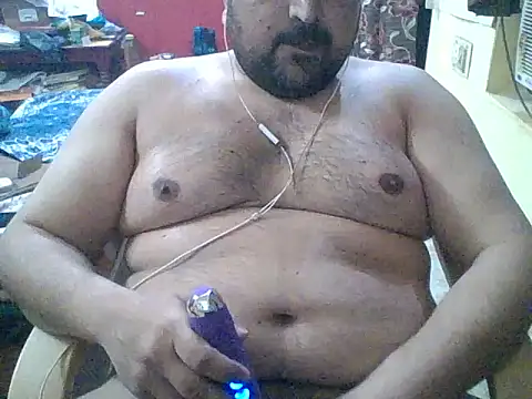 ARYANAVAILABLE online show from 03/16/26, 08:57