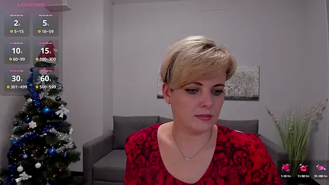 Julia Wilsone online show from 12/25/24, 04:43