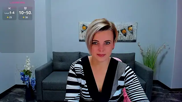 Julia Wilsone online show from 11/02/25, 06:38