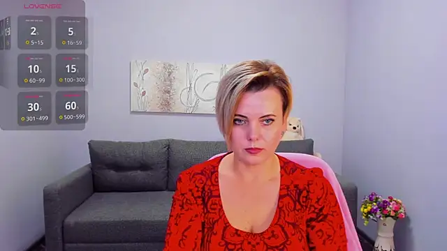 Julia Wilsone online show from 11/06/25, 06:47