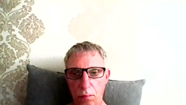 Snapshot of BobbyXRoyal chatting on 06/28/26, 06:03 BobbyXRoyal online show from 06/28/26, 06:03
