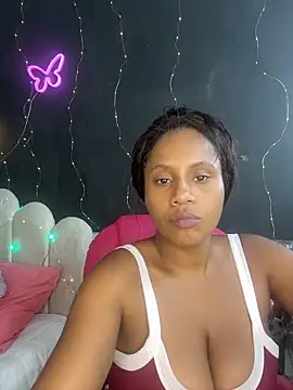Snapshot of AlisonHoot69 chatting on 10/27/25, 03:54 AlisonHoot69 online show from 10/27/25, 03:54