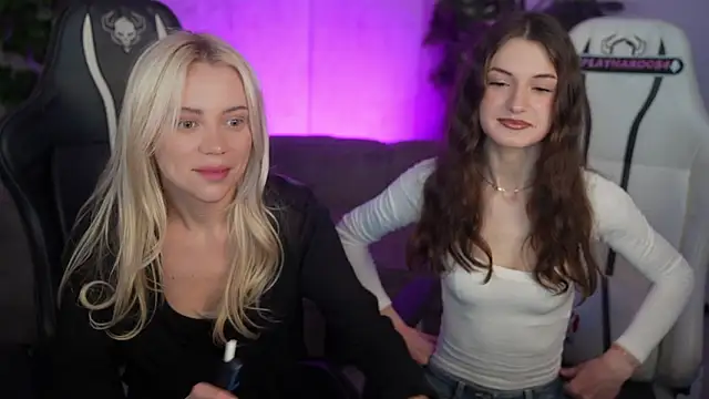 Britney054 online show from 02/21/26, 04:19