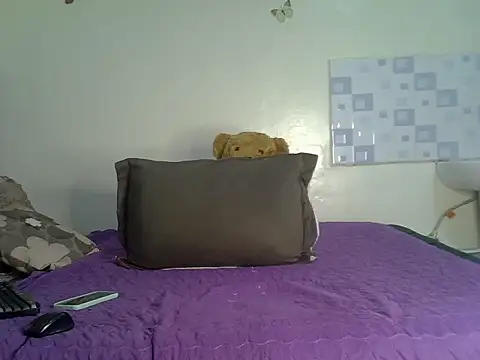 Snapshot of jeyberrie chatting on 09/15/25, 05:46 jeyberrie online show from 09/15/25, 05:46