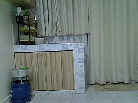 Snapshot of jeyberrie chatting on 10/29/25, 11:12 jeyberrie online show from 10/29/25, 11:12