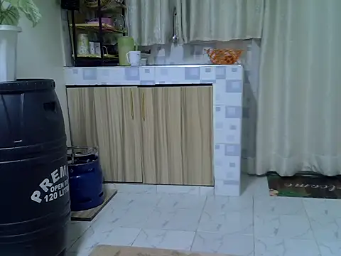 Snapshot of jeyberrie chatting on 12/02/25, 11:15 jeyberrie online show from 12/02/25, 11:15