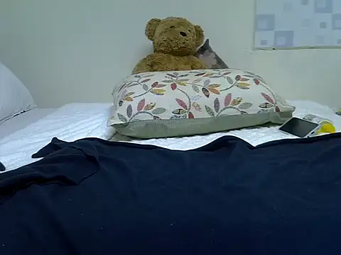 Snapshot of jeyberrie chatting on 12/14/25, 10:25 jeyberrie online show from 12/14/25, 10:25