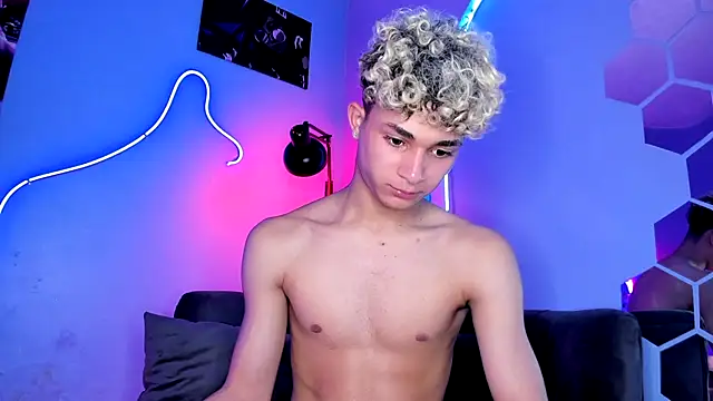 ASHTON REITENBACH01 online show from 12/04/24, 10:51