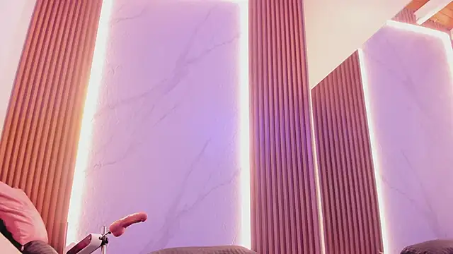 juicy led  online show from 03/05/25, 02:34