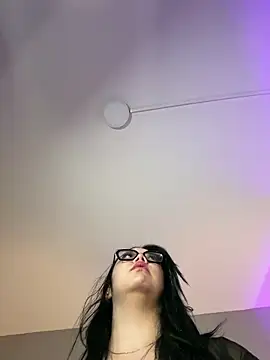 juicy led  online show from 03/18/26, 11:13